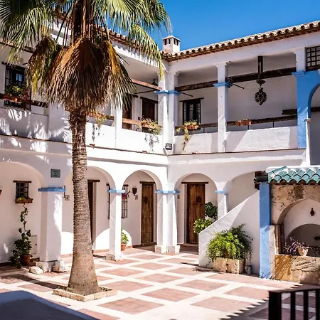 Hacienda Minerva فندق 4*